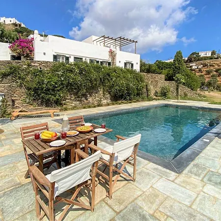 Gorgeous In Sifnos Apollonia